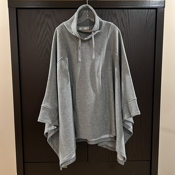 UGG Pichot turtleneck cape/poncho in gray oversized w/pockets sz XS/S like new - Picture 6 of 8